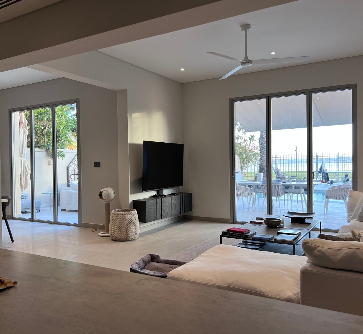Folding door (9)