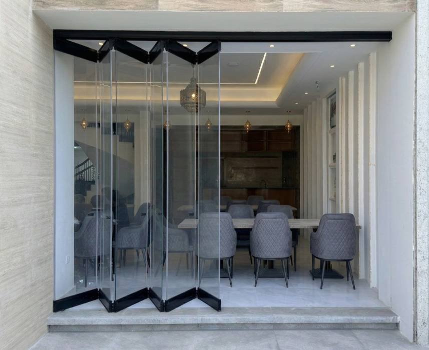Frameless Folding door