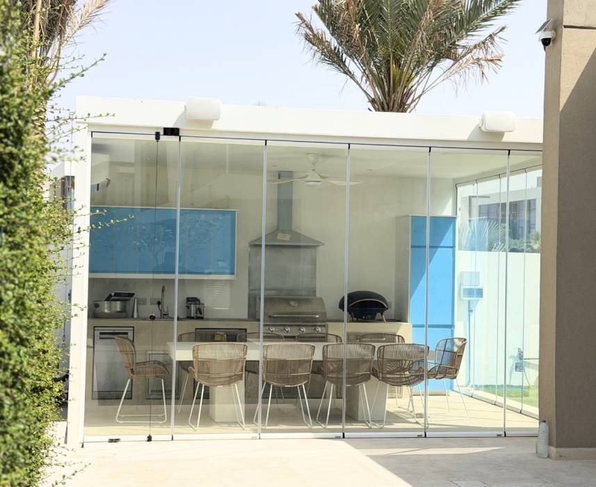 Frameless Folding door (3)