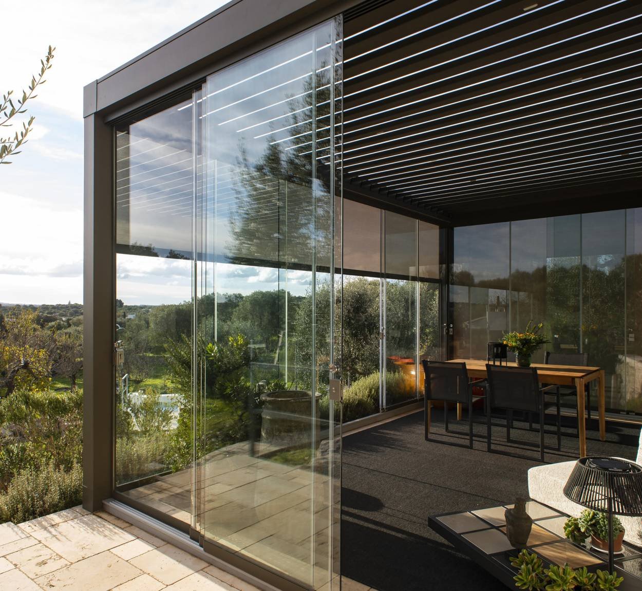 modern-luxury-villa-exterior-minimal-scandinavian-style (1)